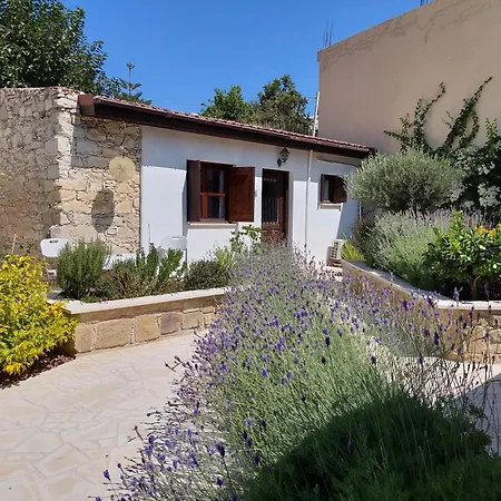 The Little House Country house *