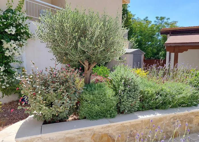 Lantställe The Little House *